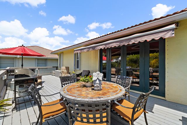 112 Hidden Hollow Drive, Palm Beach Gardens, FL 33418