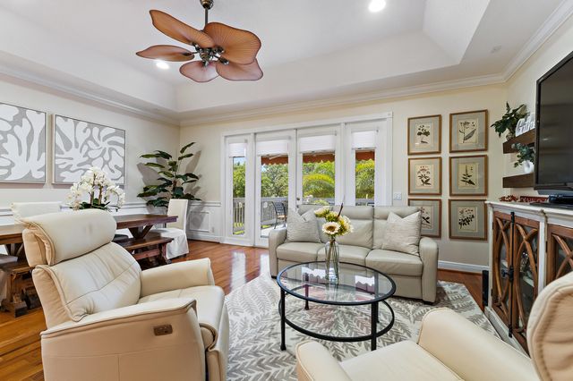 112 Hidden Hollow Drive, Palm Beach Gardens, FL 33418