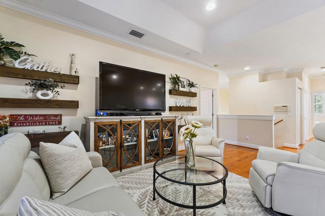 112 Hidden Hollow Drive, Palm Beach Gardens, FL 33418