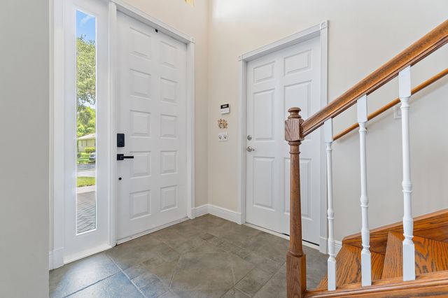 112 Hidden Hollow Drive, Palm Beach Gardens, FL 33418