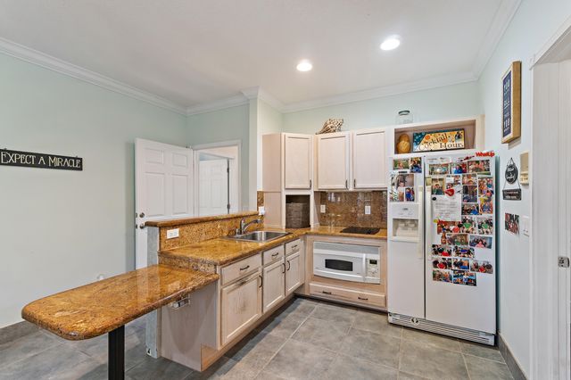 112 Hidden Hollow Drive, Palm Beach Gardens, FL 33418