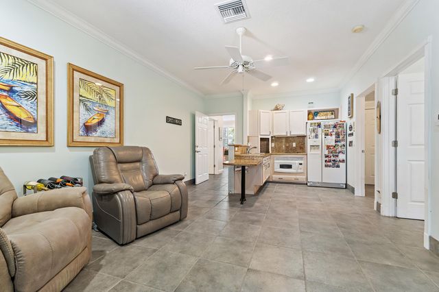 112 Hidden Hollow Drive, Palm Beach Gardens, FL 33418