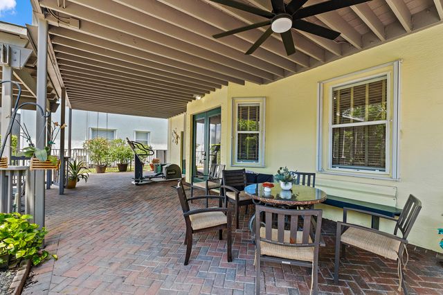 112 Hidden Hollow Drive, Palm Beach Gardens, FL 33418