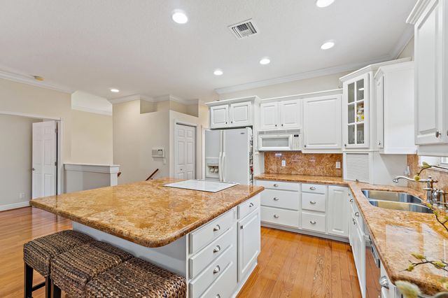 112 Hidden Hollow Drive, Palm Beach Gardens, FL 33418