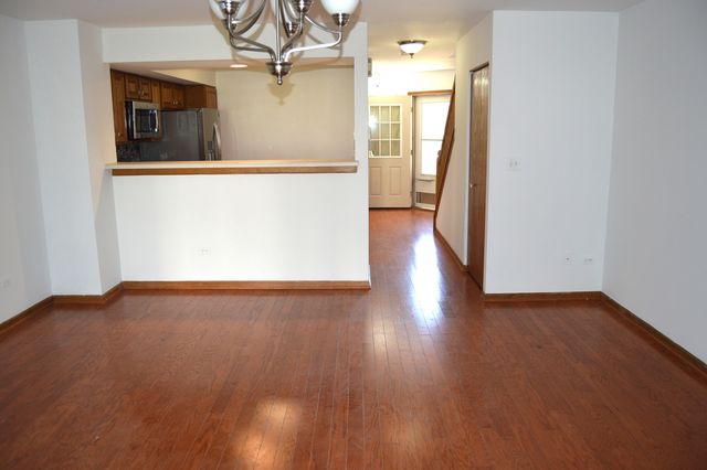 1609 Orchard Avenue, Schaumburg, IL 60193