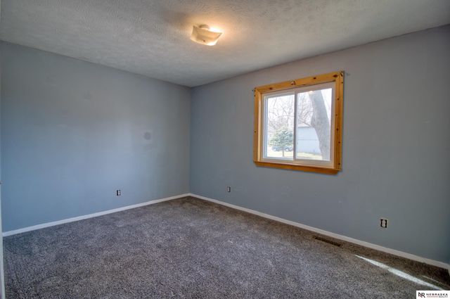 1225 James Street, Plattsmouth, NE 68048