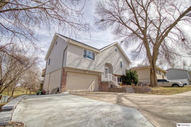 1225 James Street, Plattsmouth, NE 68048