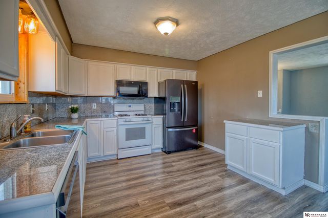 1225 James Street, Plattsmouth, NE 68048