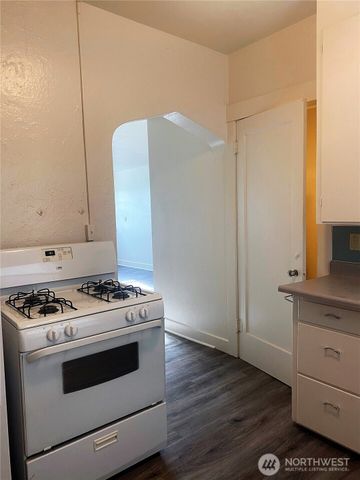 824 Kincaid Avenue #1-6, Sumner, WA 98390