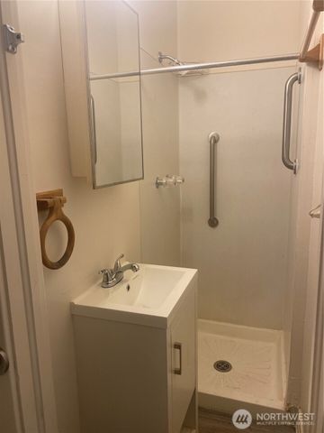 824 Kincaid Avenue #1-6, Sumner, WA 98390