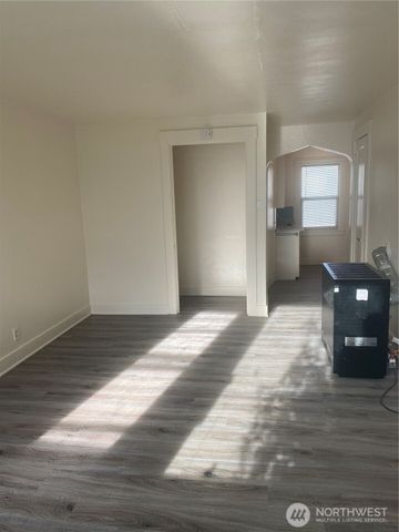 824 Kincaid Avenue #1-6, Sumner, WA 98390