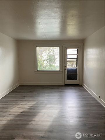 824 Kincaid Avenue #1-6, Sumner, WA 98390