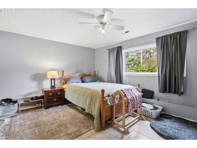 15150 Se ARISTA Dr, Milwaukie, OR 97267