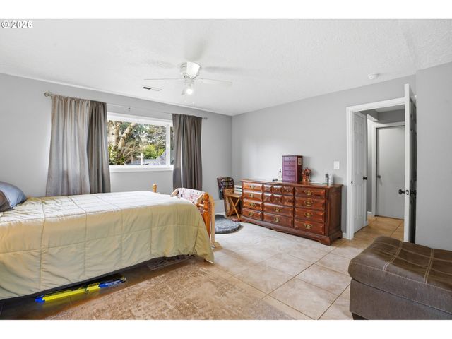 15150 Se ARISTA Dr, Milwaukie, OR 97267