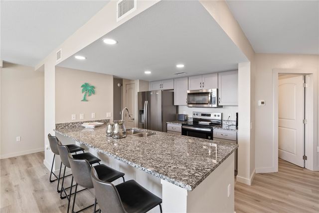 800 Sandcastle Dr 209, Port Aransas, TX 78373