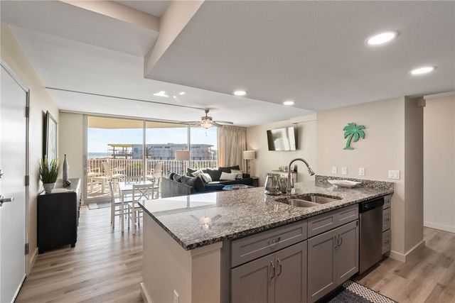 800 Sandcastle Dr 209, Port Aransas, TX 78373