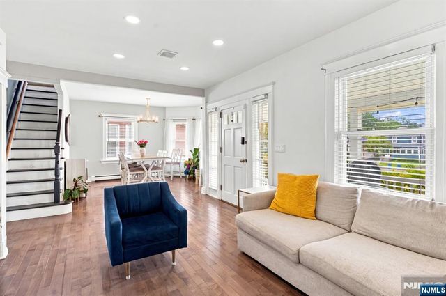154 E Cliff Street, Somerville, NJ 08876