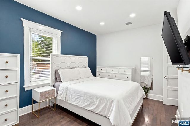 154 E Cliff Street, Somerville, NJ 08876