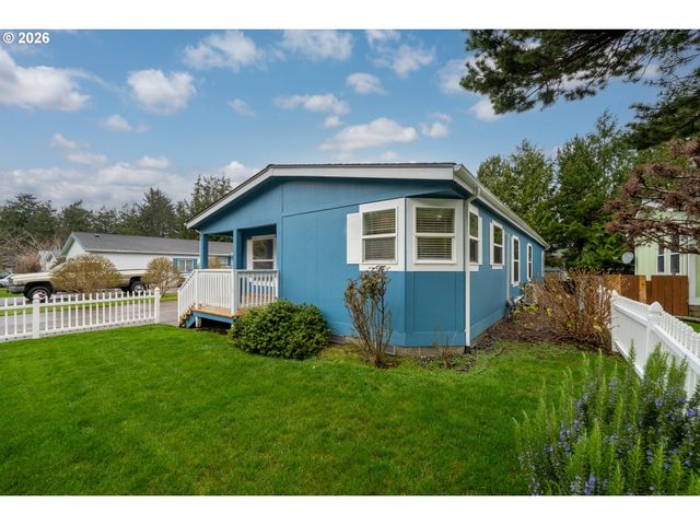 370 Se ANCHOR Ave, Depoe Bay, OR 97341