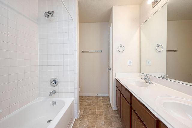 2122 Waterford Park Street, Missouri City, TX 77459
