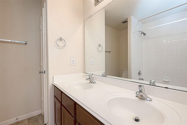 2122 Waterford Park Street, Missouri City, TX 77459