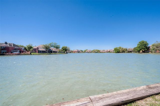 2122 Waterford Park Street, Missouri City, TX 77459