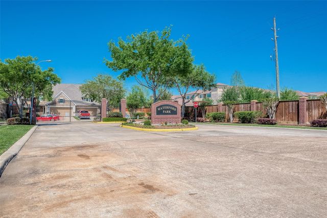 2122 Waterford Park Street, Missouri City, TX 77459
