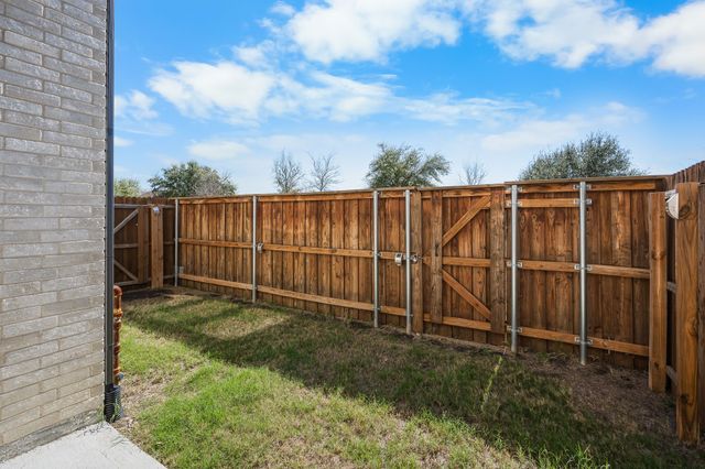 1143 Queensdown Way, Forney, TX 75126
