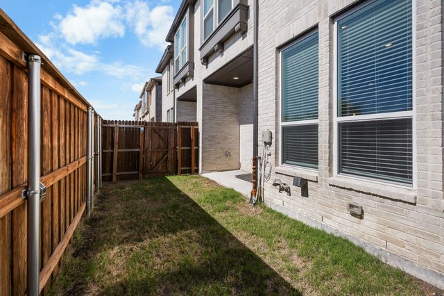 1143 Queensdown Way, Forney, TX 75126