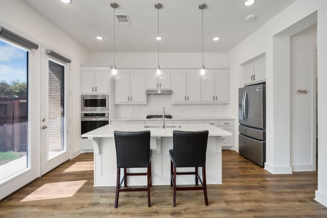 1143 Queensdown Way, Forney, TX 75126