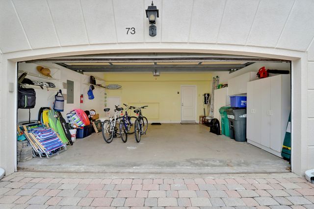 73 Laurel Oaks Circle, Jupiter, FL 33469