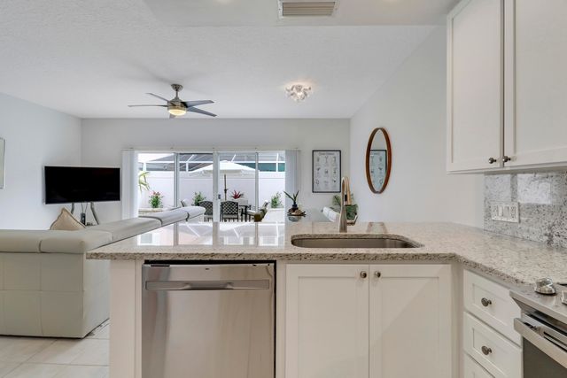 73 Laurel Oaks Circle, Jupiter, FL 33469