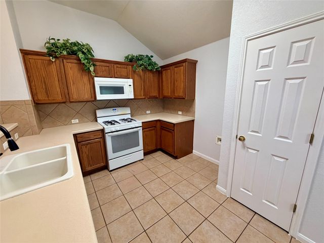 1517 Hawk DR, Cedar Park, TX 78613