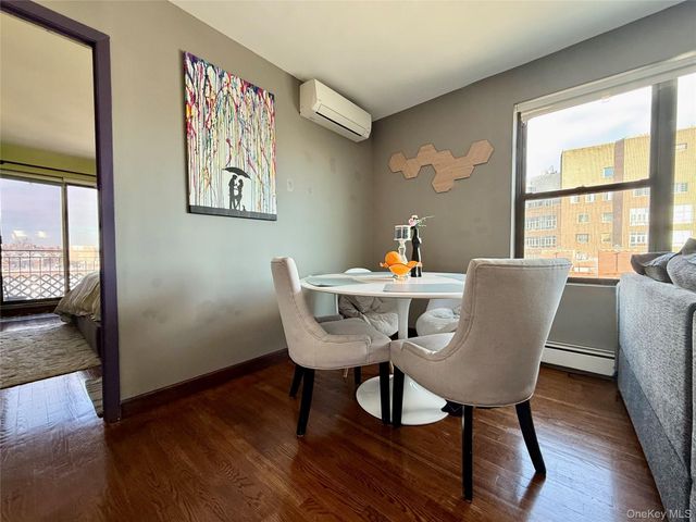 87-14 57th Road 5A, Elmhurst, NY 11373