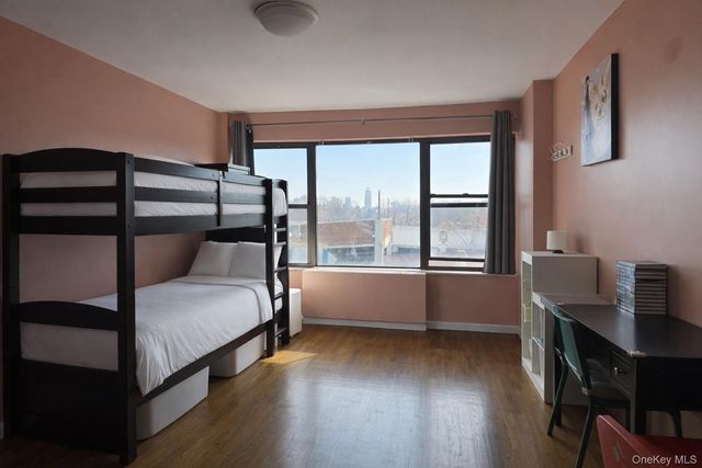 87-14 57th Road 5A, Elmhurst, NY 11373