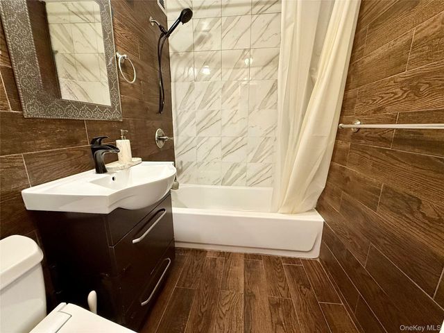 87-14 57th Road 5A, Elmhurst, NY 11373