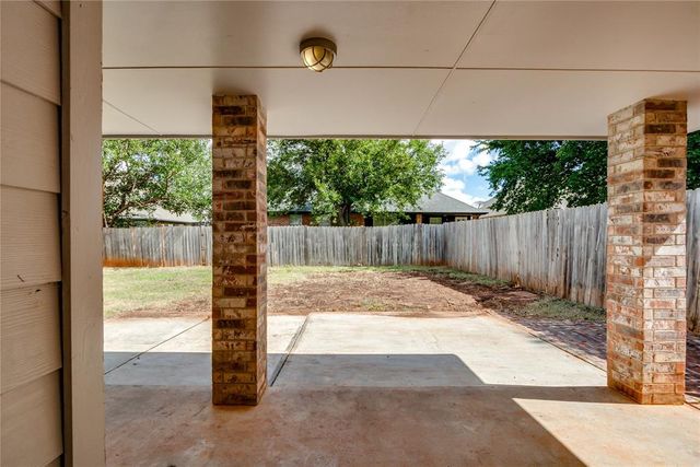 2101 Cedar Meadow Lane, Edmond, OK 73003