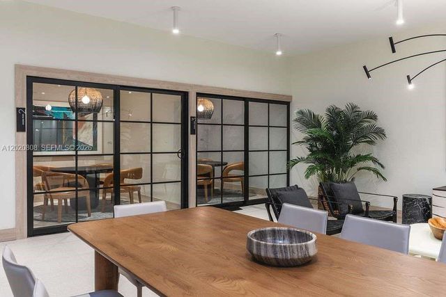 225 N Miami Ave 2810, Miami, FL 33128