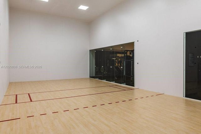 225 N Miami Ave 2810, Miami, FL 33128