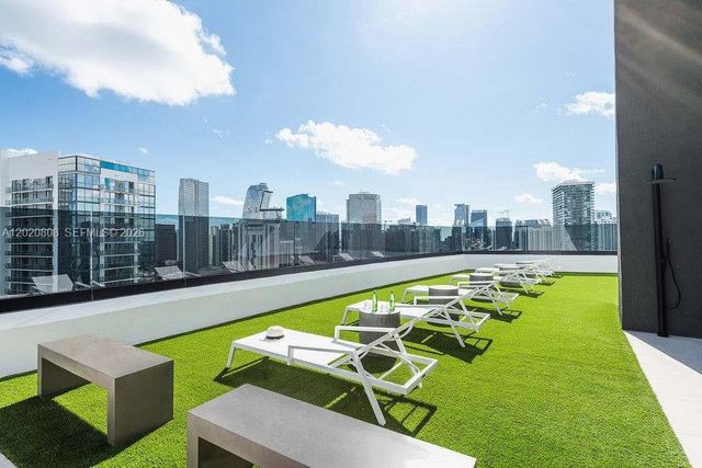225 N Miami Ave 2810, Miami, FL 33128