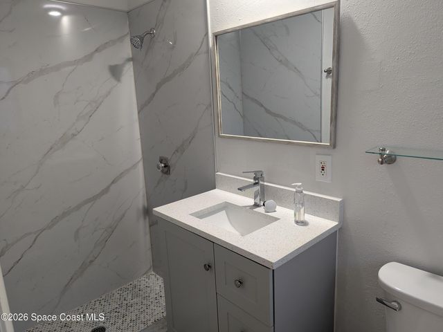 382 Easy Street, Sebastian, FL 32958