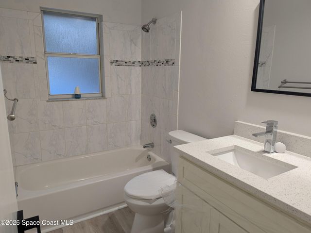 382 Easy Street, Sebastian, FL 32958