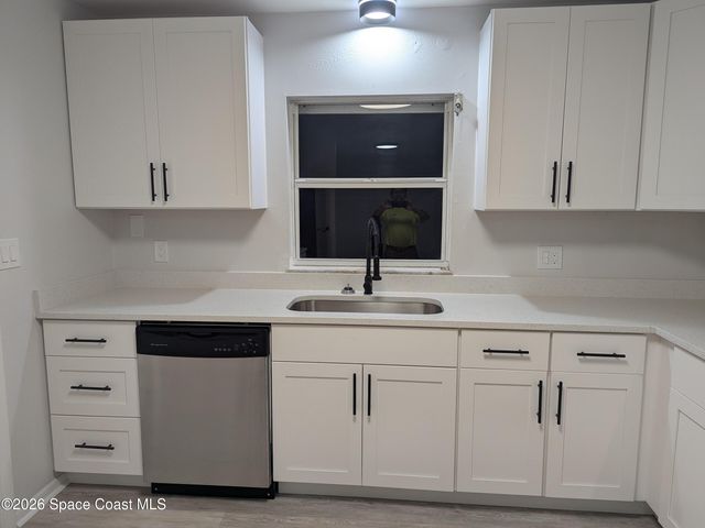 382 Easy Street, Sebastian, FL 32958