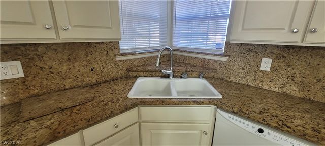 1301 Madison Avenue, Las Vegas, NV 89106