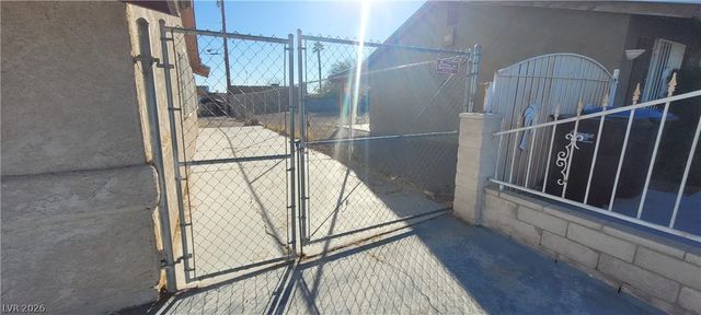 1301 Madison Avenue, Las Vegas, NV 89106