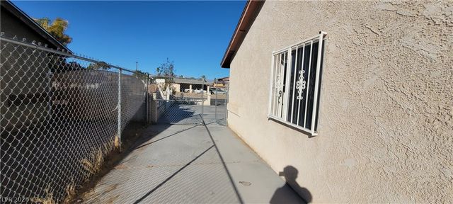 1301 Madison Avenue, Las Vegas, NV 89106