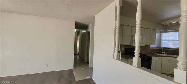 1301 Madison Avenue, Las Vegas, NV 89106