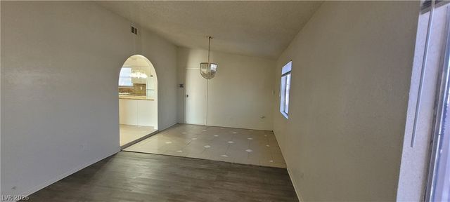 1301 Madison Avenue, Las Vegas, NV 89106