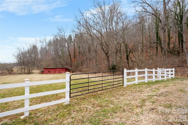514 Roy Forrester Road, Mars Hill, NC 28754