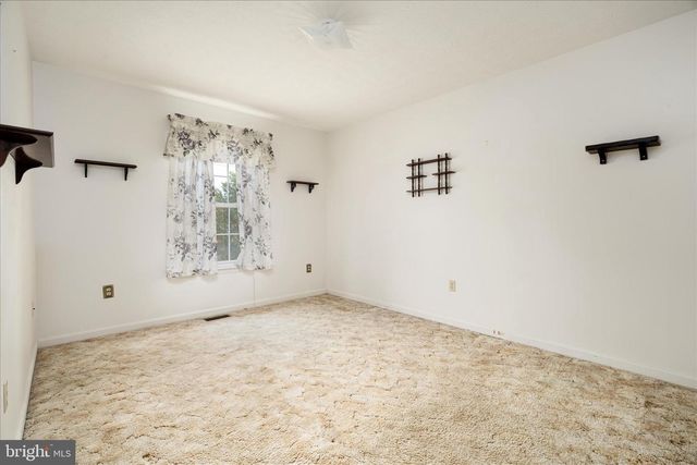 277 MILLER DR, Strasburg, VA 22657